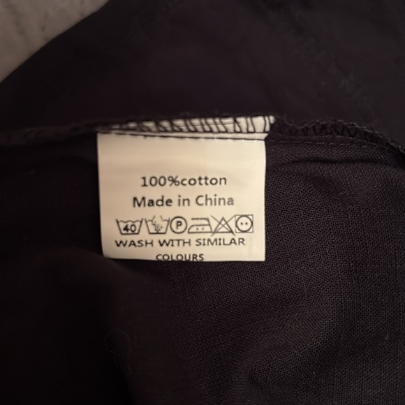 Black linen dress with three-quarter length sleeves - Picture 4 of 5